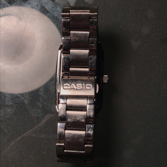 Casio Quartz - Picture 3 of 3